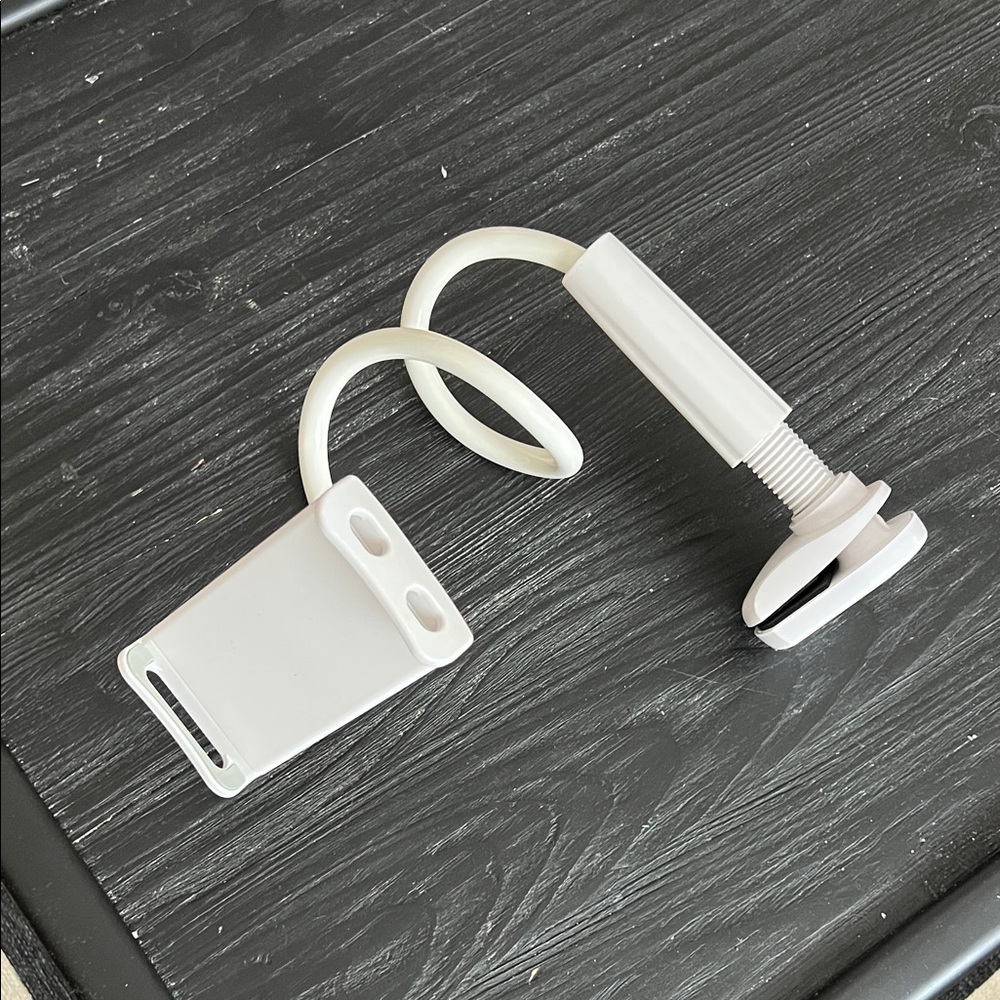 ☑️⚪️White Flexible Phone/ Tablet Holder with Clamp